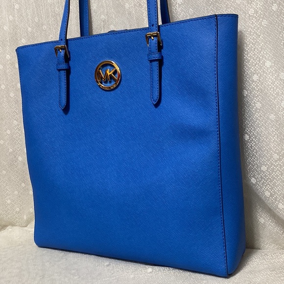 *SOLD*MICHAEL Michael Kors Jet Set Travel LG NS Saffiano Leather Tote In Blue - Picture 4 of 15